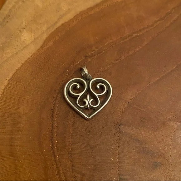 James Avery Jewelry Retired James Avery French Scroll Heart